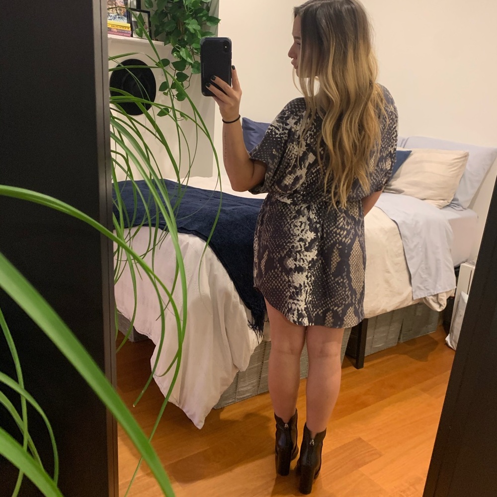 Dress - Picture 3 of 8